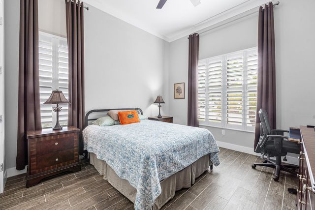 8063 Hobbes Way, Palm Beach Gardens, FL 33418