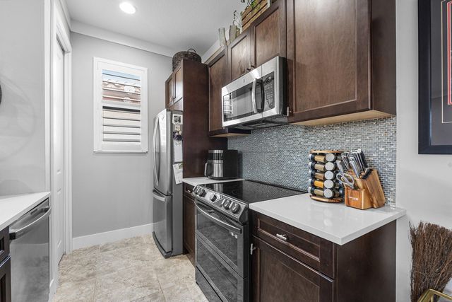 8063 Hobbes Way, Palm Beach Gardens, FL 33418