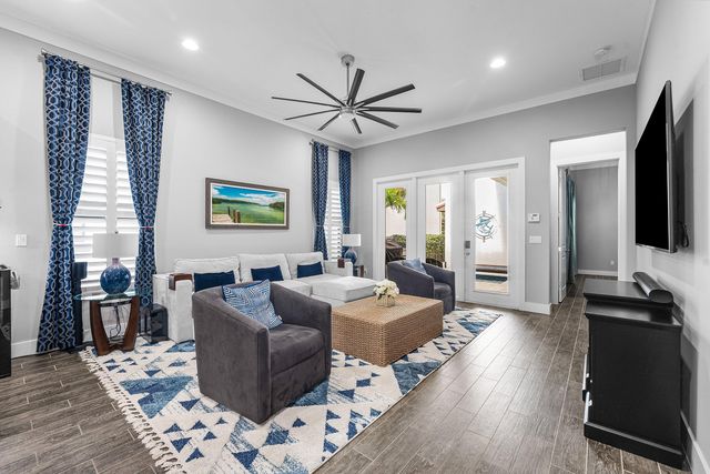 8063 Hobbes Way, Palm Beach Gardens, FL 33418