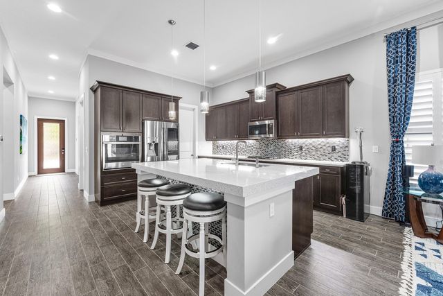 8063 Hobbes Way, Palm Beach Gardens, FL 33418