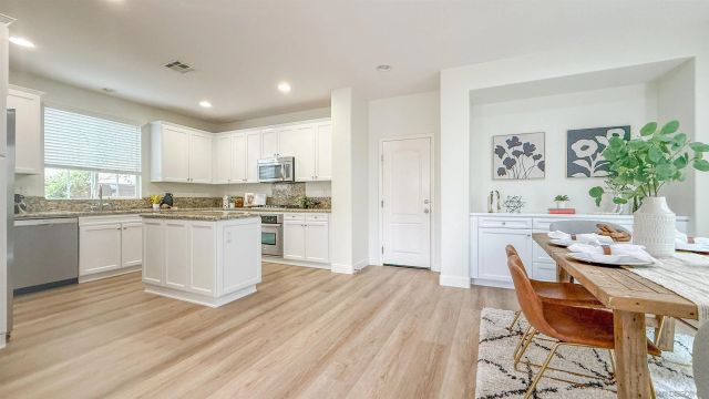 15701 Concord Ridge Ter, San Diego, CA 92127
