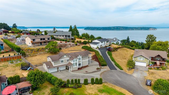 6226 Hinman Drive, Clinton, WA 98236