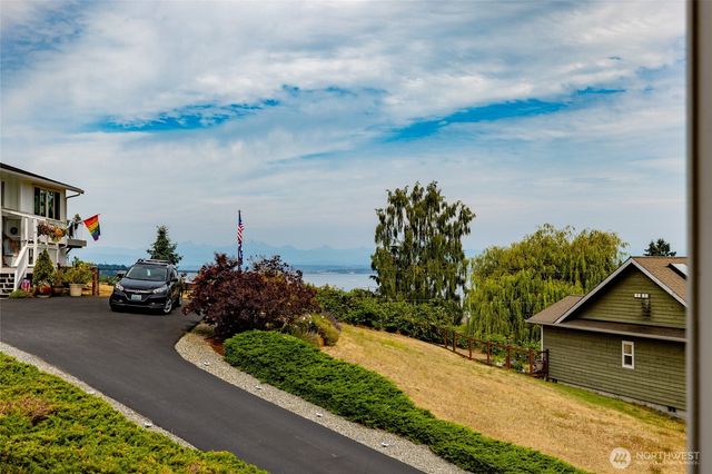 6226 Hinman Drive, Clinton, WA 98236