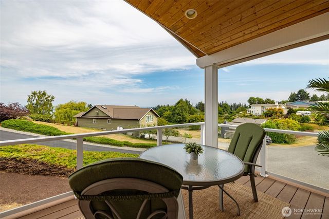 6226 Hinman Drive, Clinton, WA 98236