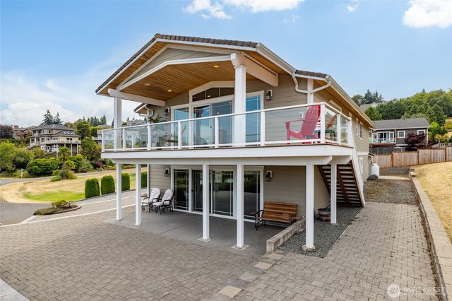 6226 Hinman Drive, Clinton, WA 98236