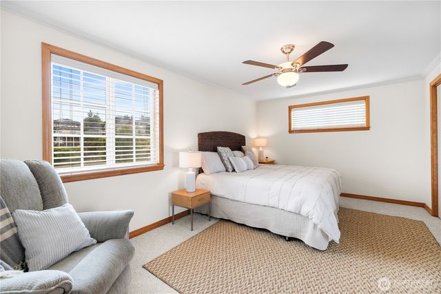 6226 Hinman Drive, Clinton, WA 98236