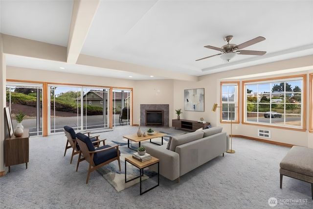 6226 Hinman Drive, Clinton, WA 98236