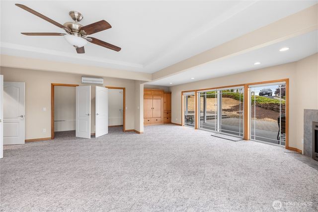 6226 Hinman Drive, Clinton, WA 98236