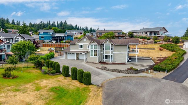 6226 Hinman Drive, Clinton, WA 98236
