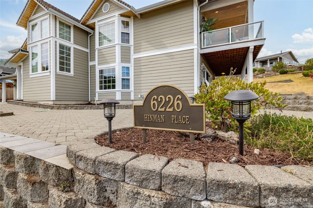 6226 Hinman Drive, Clinton, WA 98236