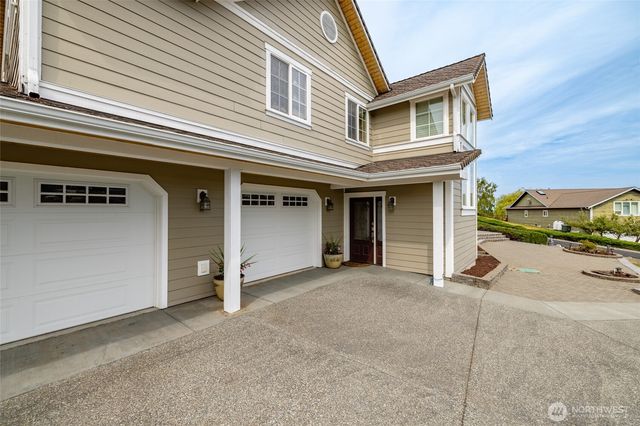 6226 Hinman Drive, Clinton, WA 98236