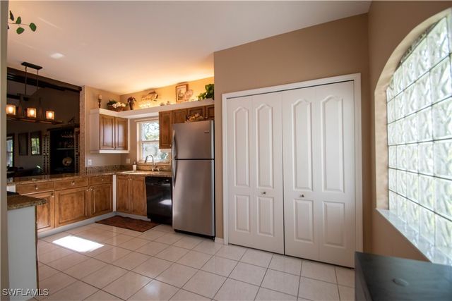 615 Rose Garden RD 10, Cape Coral, FL 33914