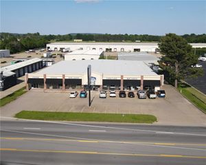 2407 S Thompson Street, Springdale, AR 72764