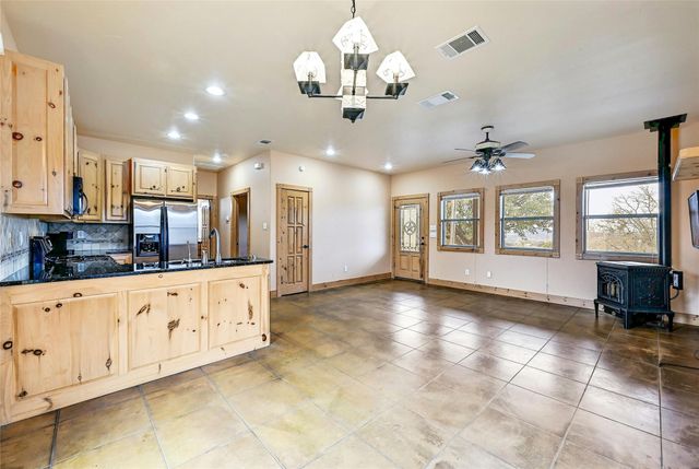 211 Summit Ridge RD, Burnet, TX 78611