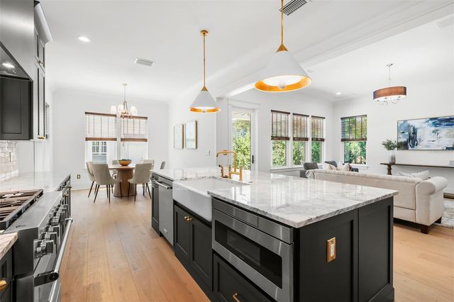 1038 26TH AVENUE N, St Petersburg, FL 33703