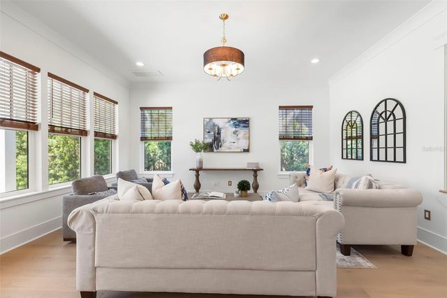 1038 26TH AVENUE N, St Petersburg, FL 33703