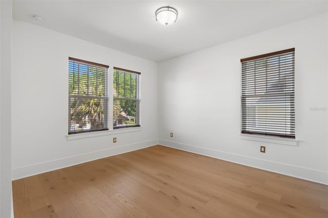 1038 26TH AVENUE N, St Petersburg, FL 33703