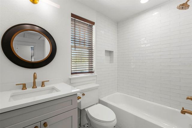 1038 26TH AVENUE N, St Petersburg, FL 33703