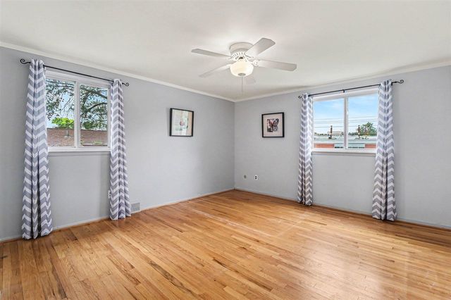 4717 Buckingham Drive, Warren, MI 48092