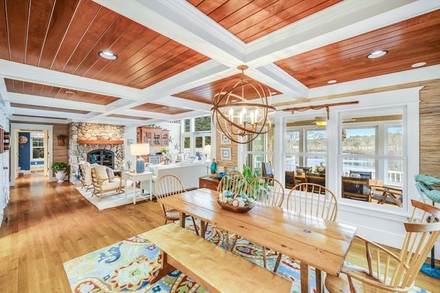 35 Hidden Ln, Barnstable, MA 02655