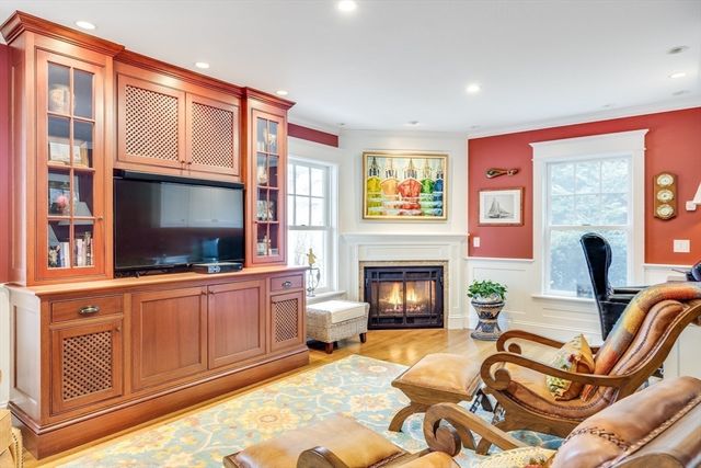 35 Hidden Ln, Barnstable, MA 02655