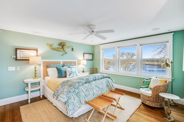 35 Hidden Ln, Barnstable, MA 02655