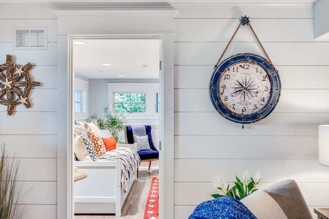 35 Hidden Ln, Barnstable, MA 02655