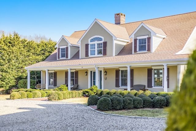 35 Hidden Ln, Barnstable, MA 02655