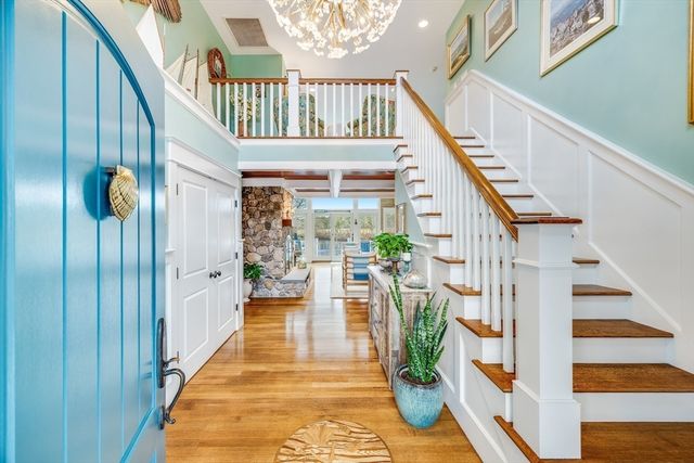 35 Hidden Ln, Barnstable, MA 02655