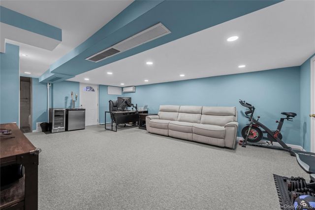 64-72 84th Place, Middle Village, NY 11379