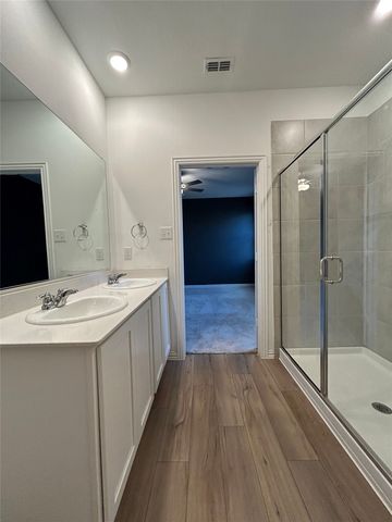 208 Post Oak Street, Azle, TX 76020