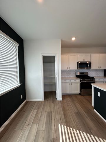 208 Post Oak Street, Azle, TX 76020