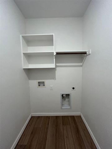 208 Post Oak Street, Azle, TX 76020