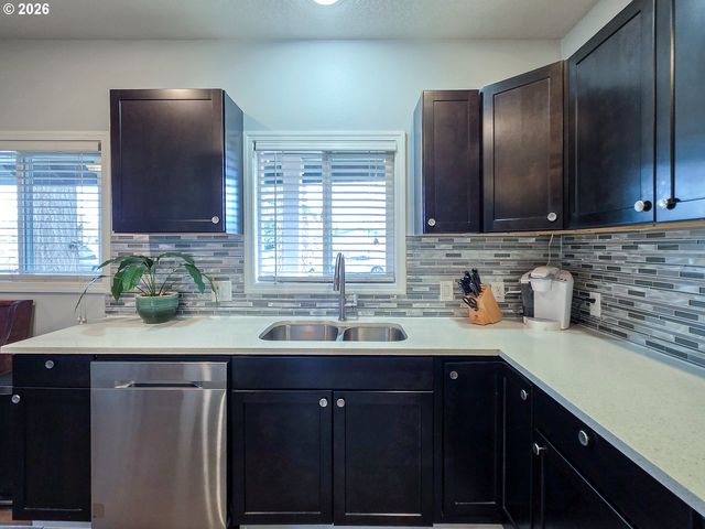 1214 N CLARK St, Cornelius, OR 97113