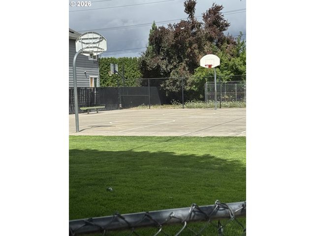1214 N CLARK St, Cornelius, OR 97113