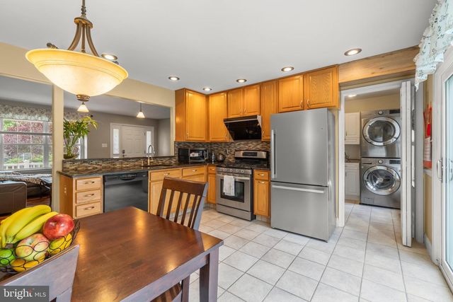 168 FAIRFAX DR, Cinnaminson, NJ 08077