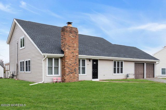 1575 Alamitos Drive, Lakewood, NJ 08701