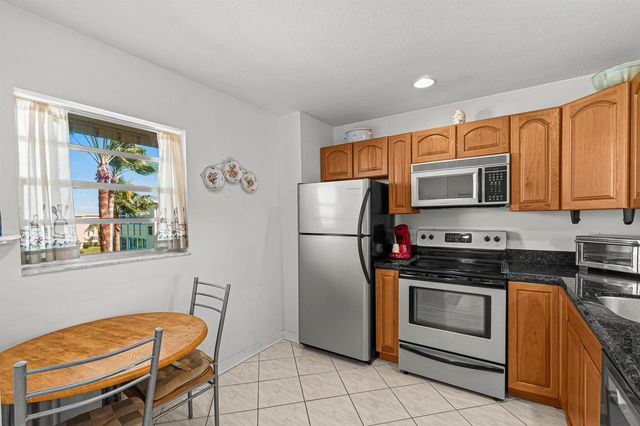 2515 NE 1st Court 4100, Boynton Beach, FL 33435