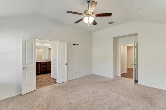 224 Cattlemans Trail, Saginaw, TX 76131