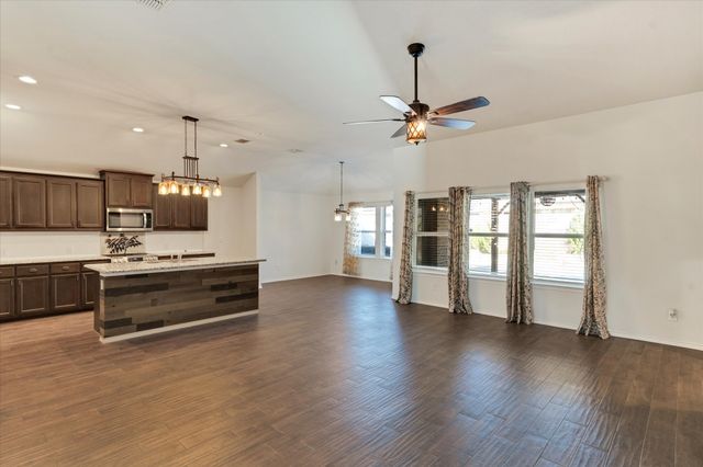 224 Cattlemans Trail, Saginaw, TX 76131