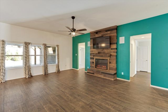 224 Cattlemans Trail, Saginaw, TX 76131