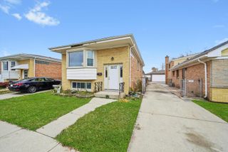 233 32nd Avenue, Bellwood, IL 60104