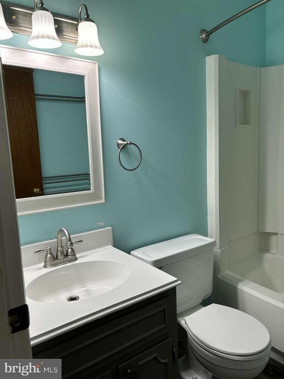 14507 BOURBON ST SW, Cresaptown, MD 21502