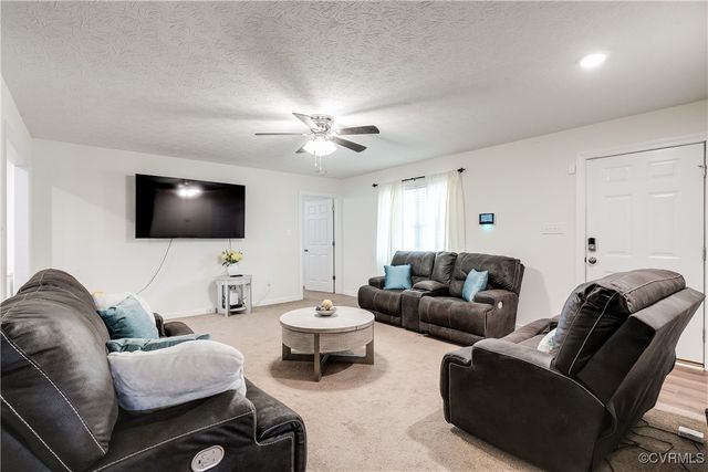 4721 Red Coach Ln, Sandston, VA 23150