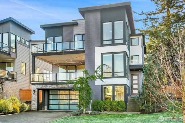 1113 N 39th Court, Renton, WA 98056