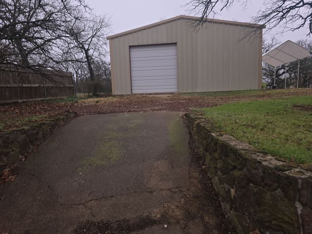 2077 Trailwood Drive W, Burleson, TX 76028
