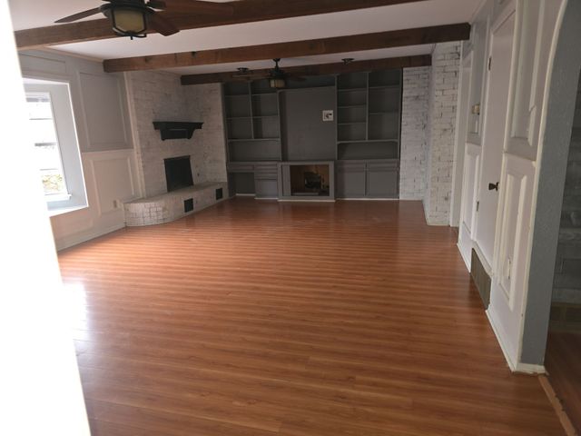 2077 Trailwood Drive W, Burleson, TX 76028