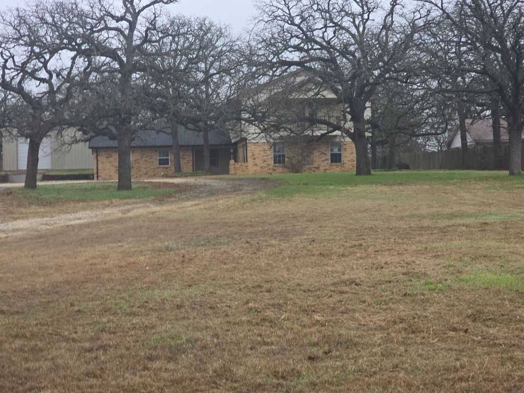 2077 Trailwood Drive W, Burleson, TX 76028