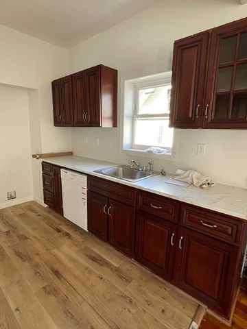 1190 Warren Ave 2, Brockton, MA 02301