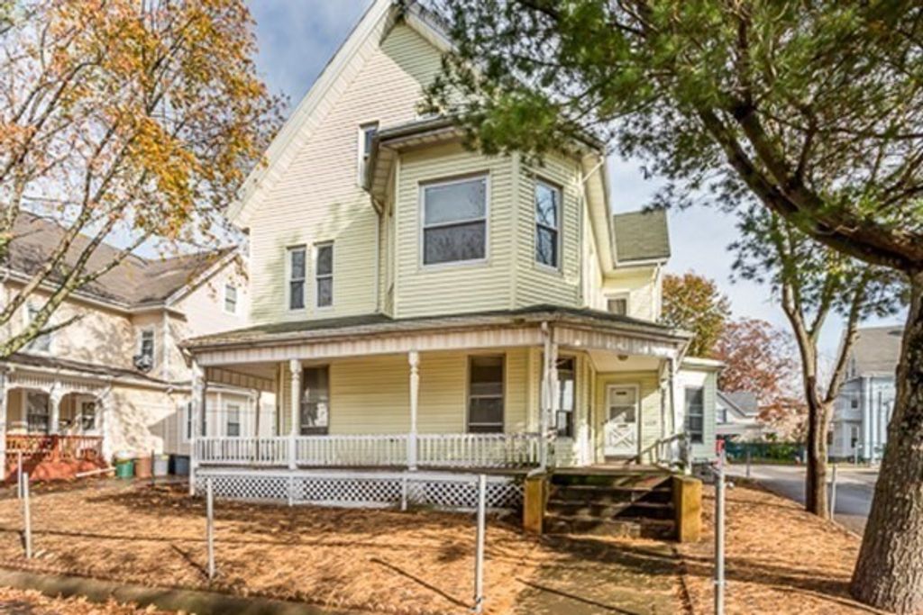 1190 Warren Ave 2, Brockton, MA 02301